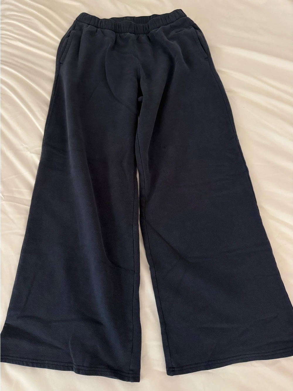Hollister Ultra High Rise Wide Leg Pants in navy